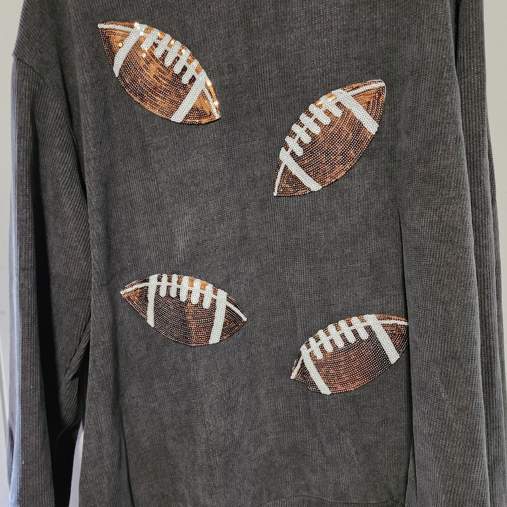 NIP Womens Gray Ultra Soft Sequin Long Sleeve Football Top. - Picture 15 of 15